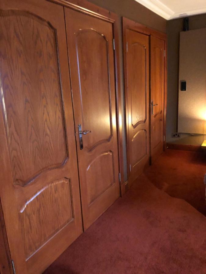 Tranquil Accommodation In A Great Location. Ланарк Екстериор снимка