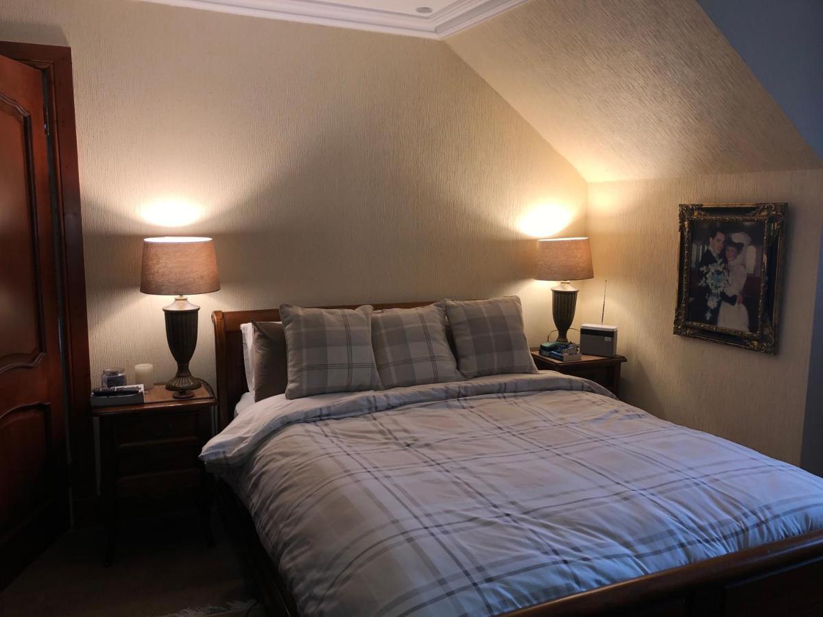 Tranquil Accommodation In A Great Location. Ланарк Екстериор снимка